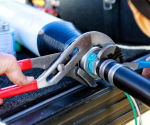 About Plumbing Des Moines IA - emergency plumber experts in Des Moines